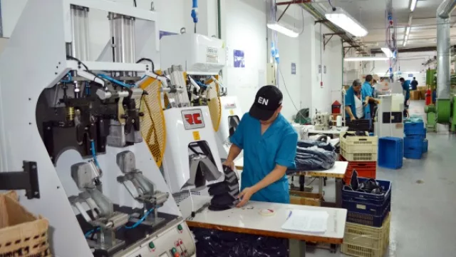 John Foos invierte para optimizar su producción.