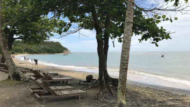 Rústico y glam: Praia Espelho, un lugar al que se accede por camino de tierra. Muy exclusivo.