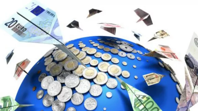 Desde Barcelona nos dice cómo reniega con las remesas de dinero...