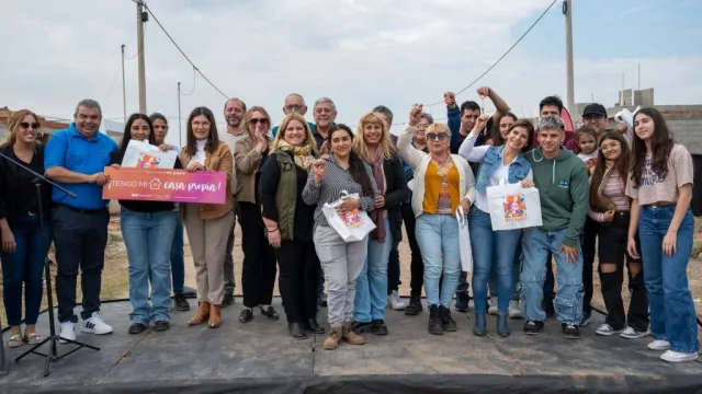 En Arroyito construyen viviendas municipales con cuotas menores a 70 mil pesos