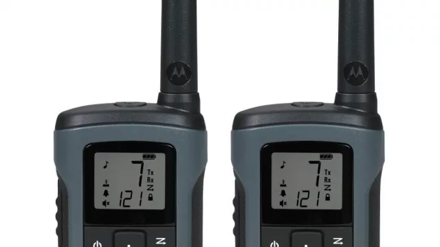 Motorola trae radio de uso familiar y recreativo: 30 y 50 km de cobertura (con la facilidad del PTT)