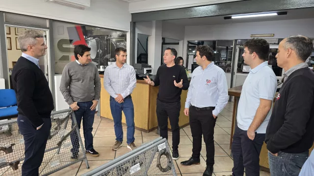 El diputado nacional Gabriel Bornoroni visitó la histórica fundición Sánchez y Piccioni en Almafuerte