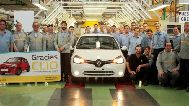 Chau, chau, adiós: Renault despide al Clio, un soldado que combatió en mil batallas