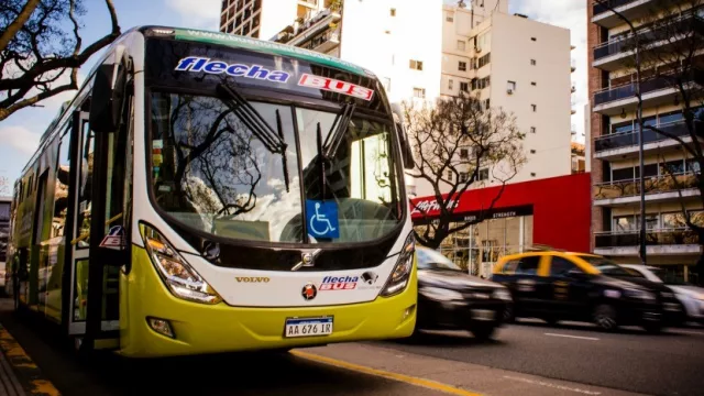 De la mano de Volvo, los buses híbridos llegan a Argentina (ya circula el primero en CABA)
