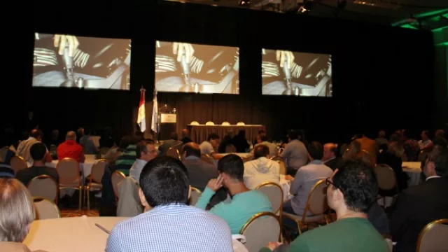 Cedac convocó a más de 200 personas para debatir en el encuentro del Sheraton.