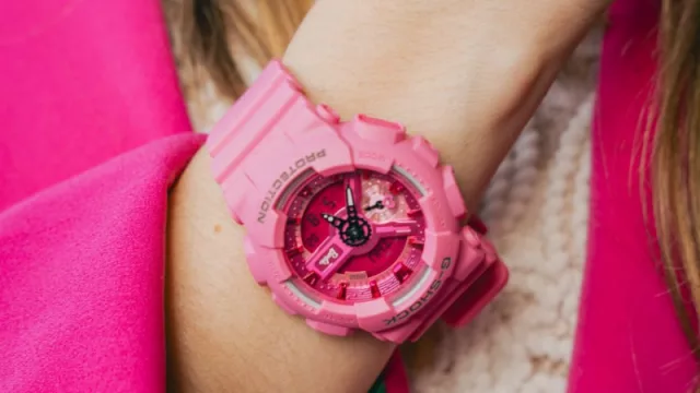 Barbie se pone G-shock: el nuevo lanzamiento de Casio para mujeres empoderadas (dónde encontrarlo)