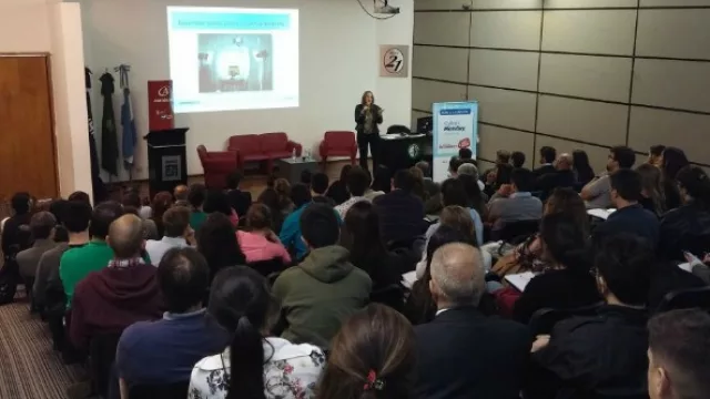 Yanina Batistella contó detalles de la tienda online de esta marca de calzados: Lo lanzamos en 2011 y hubo muchos errores, pero hemos aprendido y hoy somos líderes, comentó.