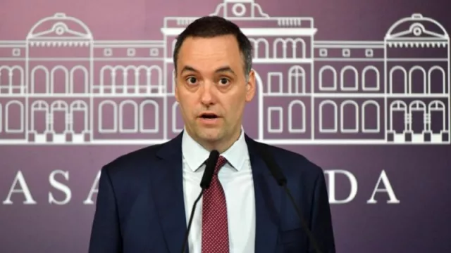 Es oficial: el Gobierno elimina impuestos a la importación de celulares y reduce tributos a electrónicos (dos fases hasta llegar al 0%)