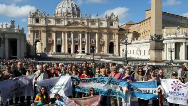 El viaje a la canonización de Brochero fue acompañado por guías y coordinadores.