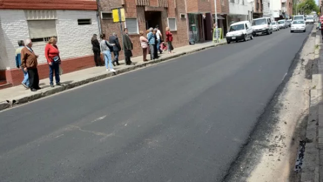 Se encuentra habilitada la circulación vehicular por calle Caseros