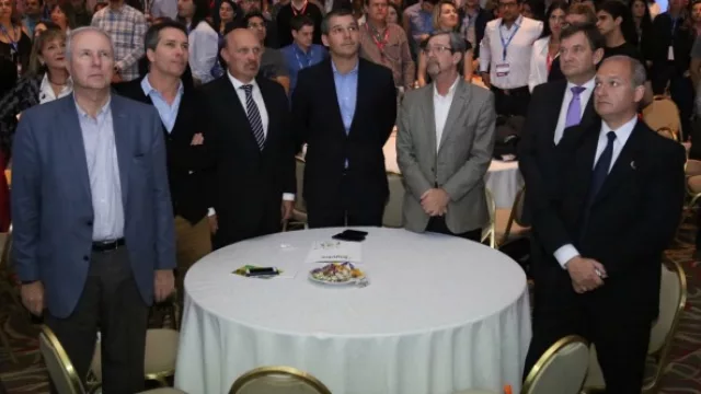 La mesa directiva de E+E.