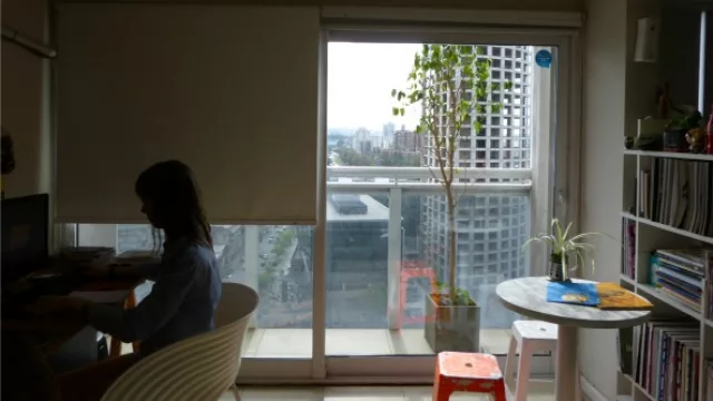 La oficina se ubica en un piso 17, y si bien están por cambiarse a una oficina más grande dentro del edificio, la vista es envidiable.