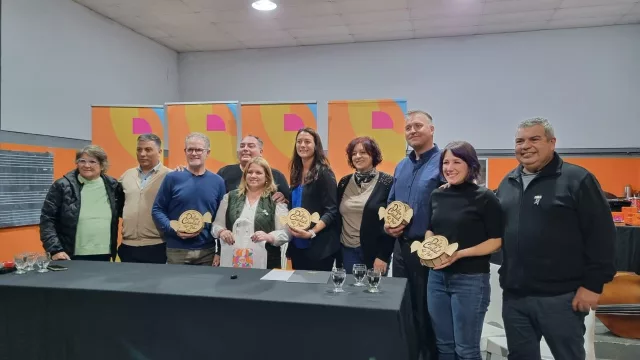 Delegación de músicos de Estados Unidos realizó una donación en instrumentos por más de 10 millones de pesos a la Banda Sinfónica de Arroyito