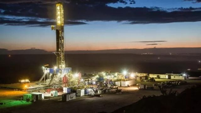 Vaca Muerta impulsa la balanza comercial energética con récords de producción