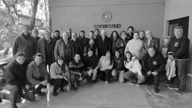 Ramiro Martínez fue reelegido como presidente de CONARCOOP (por un nuevo período de tres años)