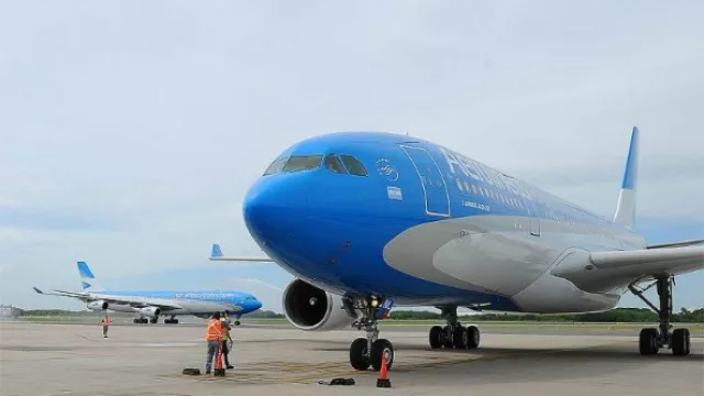 Aerolíneas Argentinas y Austral cancelan todos sus vuelos hasta el viernes 16/09 a las 14 horas