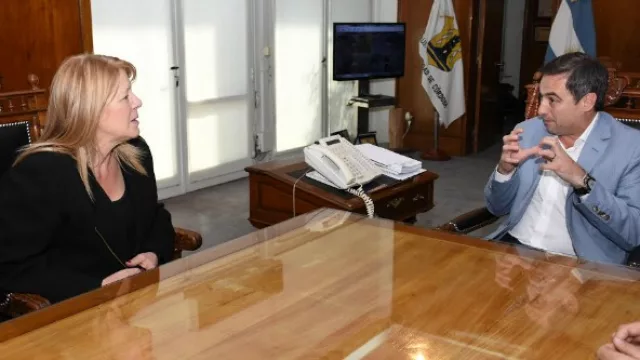 Mestre recibió a Margarita Stolbizer antes de la presentación en la Feria del libro