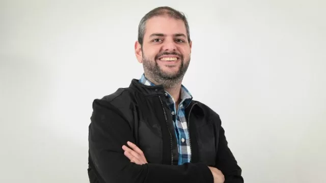 Relaciones Públicas y Gabriel Nicolás Warde, presidente.