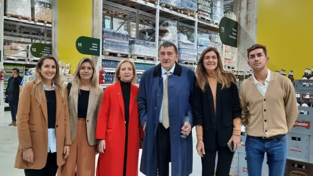 Un nuevo Super MaMi abrió en Colonia Caroya (el grupo Dinosaurio proyecta un parque industrial en el predio)