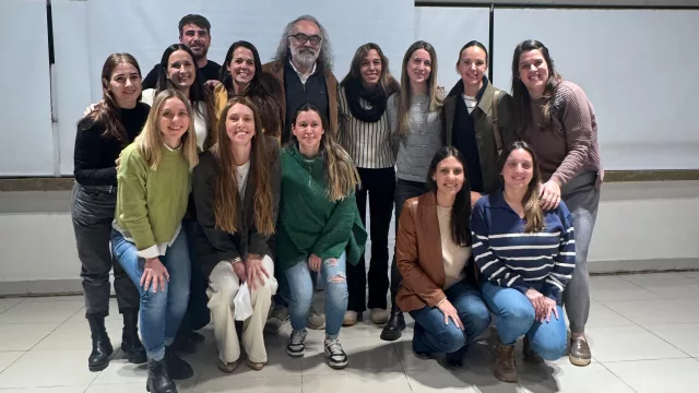 A sala llena, Proyecta Materiales celebró sus 10 años hablando de IA y arquitectura