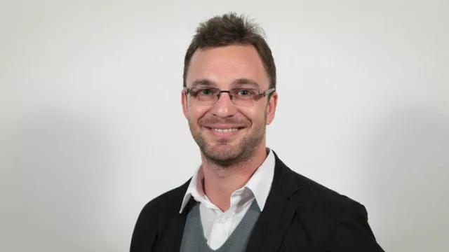 Enzo Leandro Scandolo, responsable de Compras.