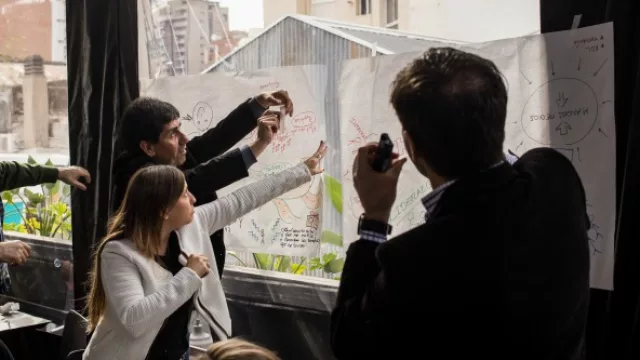 La dinámica utilizando el World Café tuvo una gran aceptación entre los concurrentes.