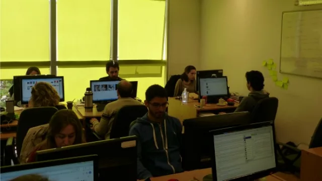 eBay y Vivanuncios México cuentan con un equipo específico que los atienden.