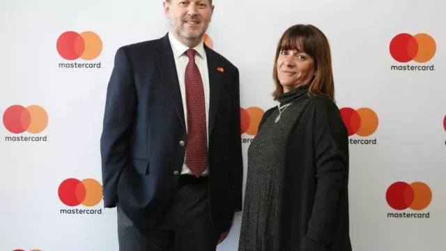 Mastercard trae el “pago a un toque” (tarjetas sin contacto emitidas por Itaú, Supervielle y Nación)