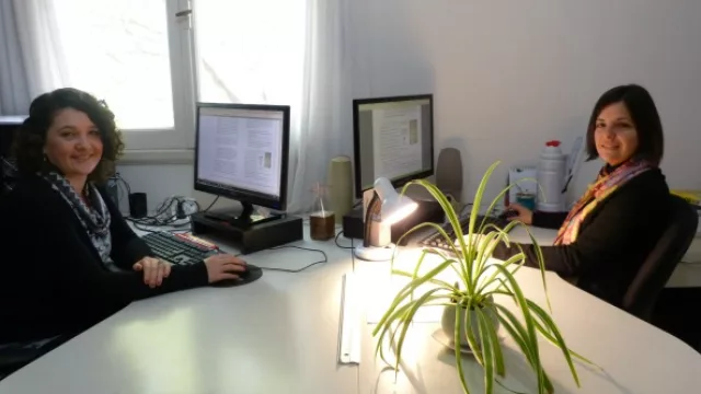 Carla Fernández (redactora) y Paola Venditti (diseñadora).