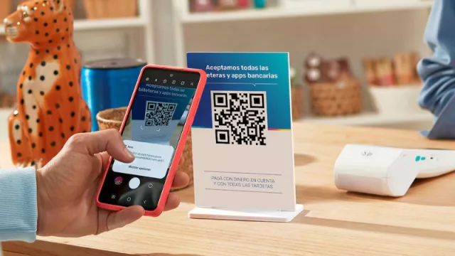 QR en ascenso: un medio de pago que se extiende en Córdoba y reconfigura el consumo cotidiano (qué sectores lo usan más)