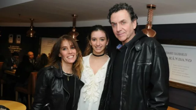 Claudia Barrera, su hija Camila y Eduardo Criado, los empresarios detrás de Bilberry.