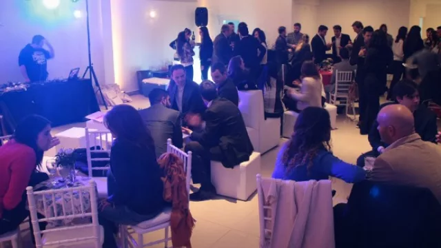 En un ambiente relajado, los representantes del sector esperaban su turno para pasar por la lente de Álvaro Corral.