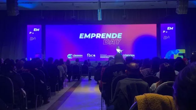 Estuvimos en Emprende Day: vimos networking en vivo, “speed dating” y muchos escaneos de QR (por qué nos gustó más que la Experiencia Endeavor)