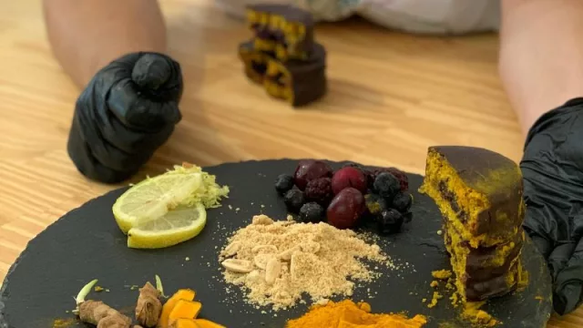 La pastelería del futuro (sin gluten y plant based): Mamá Baker ya produce 500 alfajores por semana y proyecta llegar a todo el país