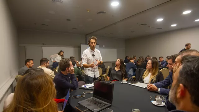 Córdoba lanza Hackia, el programa para que las pymes cordobesas den sus primeros pasos en IA (con sede en Río Cuarto, Córdoba y Villa María)