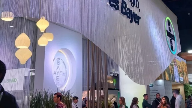 Bayer se planta fuerte en Aapresid 2025 (con genética, carbono y un fungicida que debuta mundialmente en Argentina)