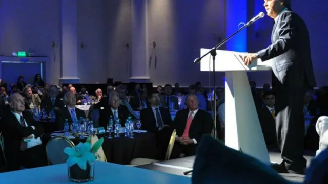 El rector de la UNC, el embajador de Brasil y el hijo de Tato en un Coloquio de la UIC recargado