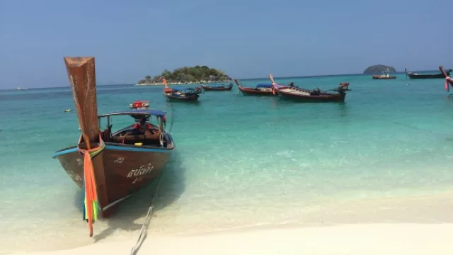 Trabajando desde el paraíso en Ko Lipe, Tailandia.