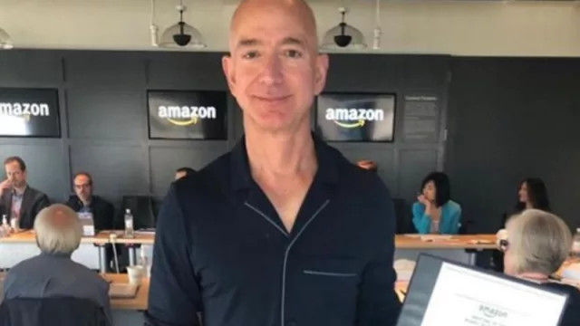 El método secreto de Jeff Bezos: por qué prohibir PowerPoint-Videos y escribir memos de 6-7 páginas es la clave del éxito en Amazon