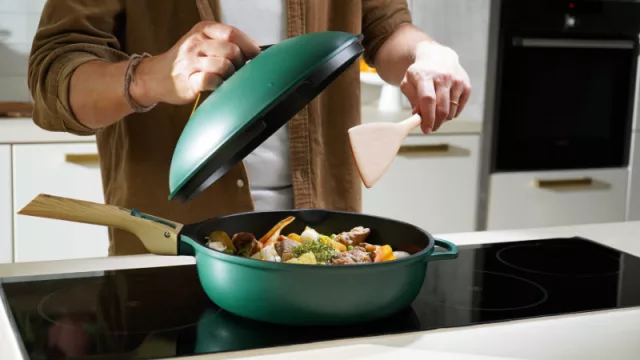 “La Fabulosa” de Cookut llega al país (dónde podes encontrar la olla francesa que es 8 en 1)