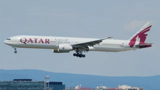 Inversiones de alto vuelo: Qatar compraría parte de LATAM Airlines