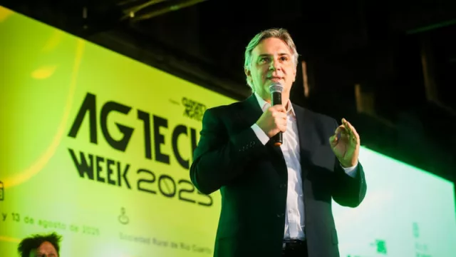 En la apertura de Agtech Week 2025, Llaryora ratificó el fondo de $ 10.000 millones para startups