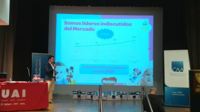 Los resultados de -Huggies: Campeones y Princesas- sorprendieron al colmado auditorio de la UAI en Buenos Aires.