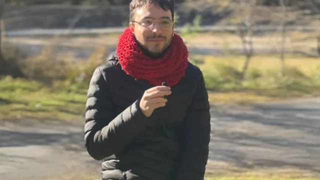 Facundo Devani: el belvillense que convirtió la historia de la ciudad en un álbum colectivo