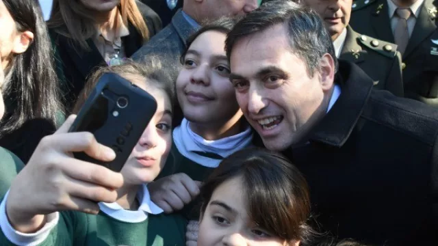 Mestre promete obras por $ 2.000 millones para intentar salvar su gestión (parece que recién asumiera)