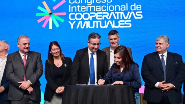 Llaryora: “La economía tiene que estar al servicio del hombre, y no el hombre al servicio de la economía”