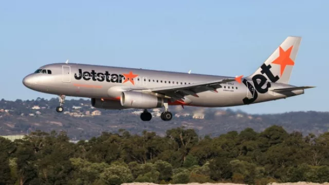 Se mueve con low cost por “cangurolandia” y nos dice...