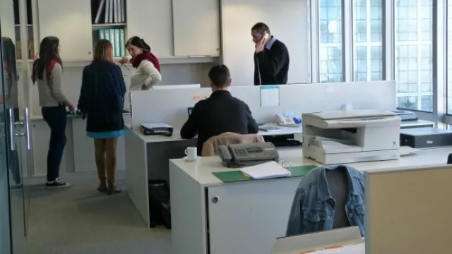 En una parte de la agencia, funciona el Área de Medios, Marketing político y Gubernamental y Administración.