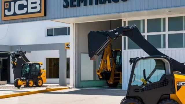 Semtraco, la concesionaria de JCB desembarcó en Córdoba para vender maquinaria vial y de construcción (son oriundos de Monte Maíz)