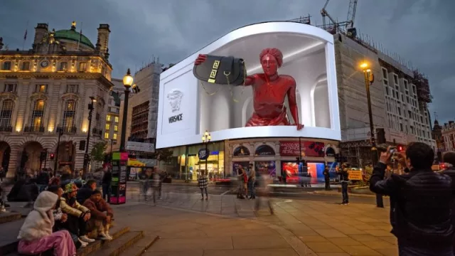 Que no todo es Google Ads y redes sociales: la UBA lanza tres diplomaturas enfocadas en OOH y DOOH